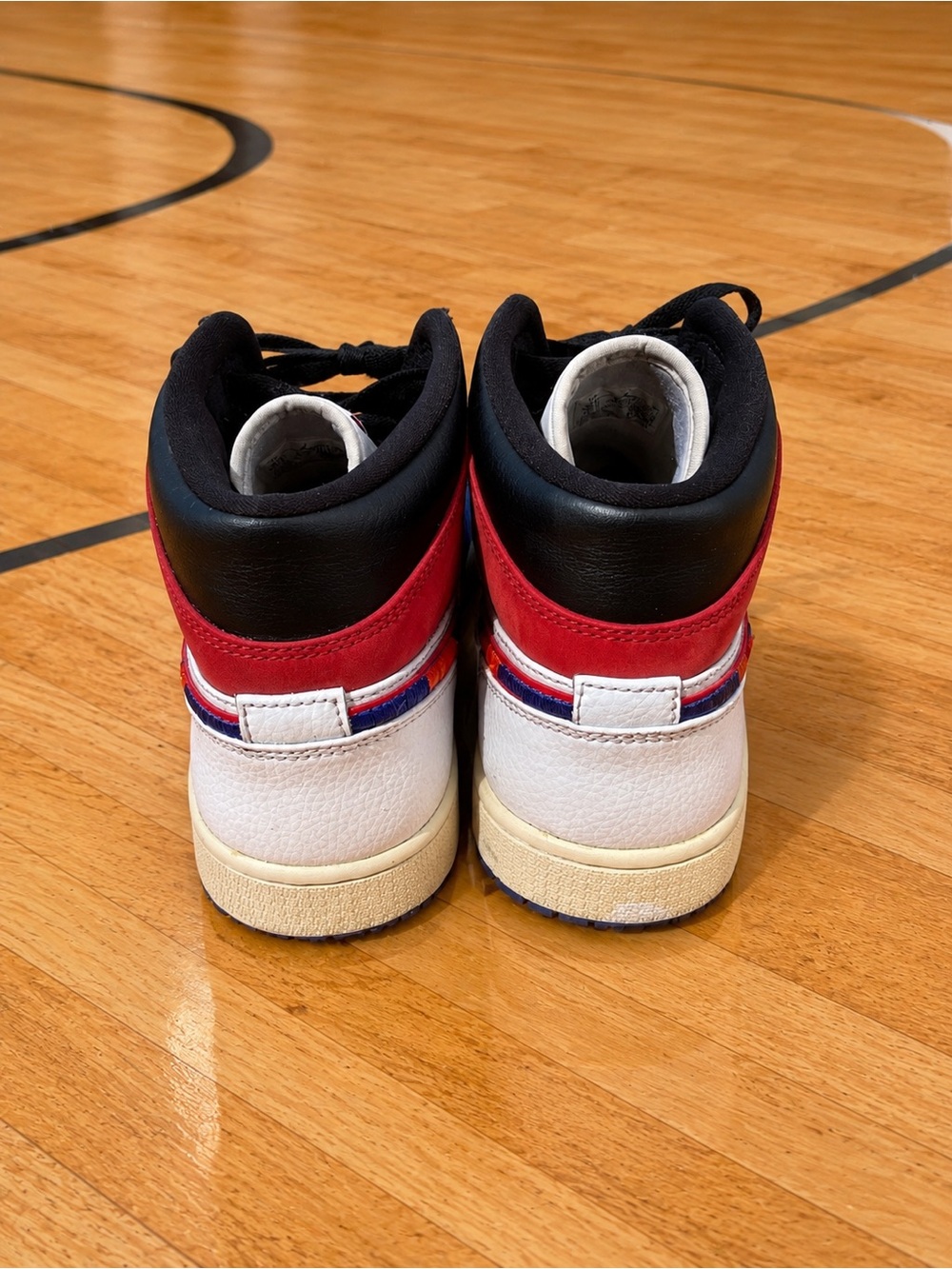 Air Jordan 1 Mid Multi-Color Swoosh | Size 11 | 852542-146 - Picture 4 of 6